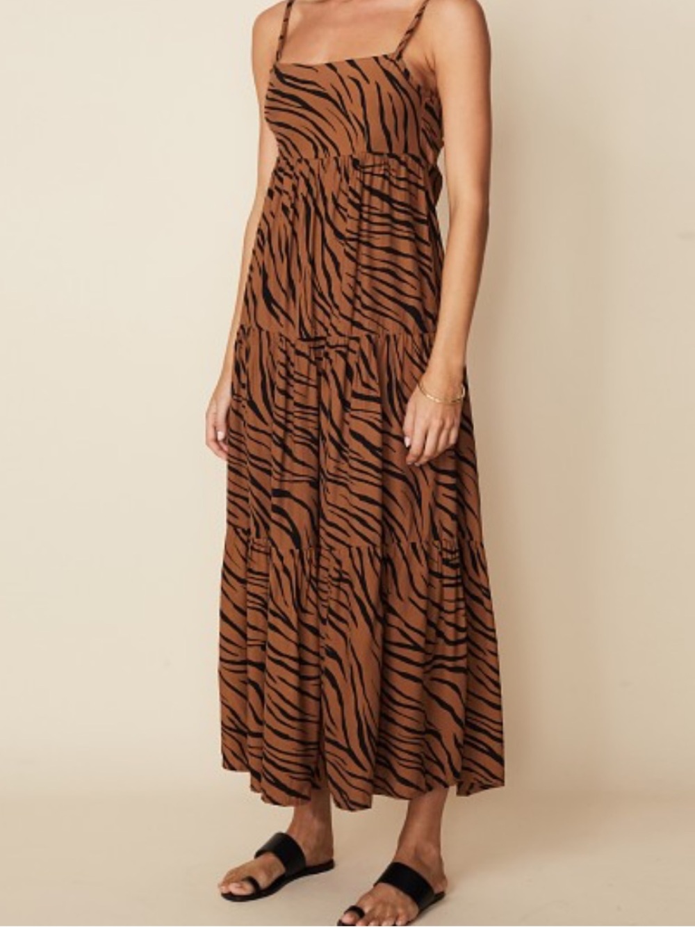FAITHFULL THE BRAND
CORVINA SLEEVELESS ANIMAL PRINT MIDI DRESS